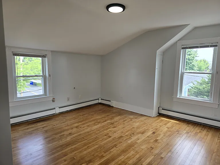 93 Bay View Ave #3 — Photo 14