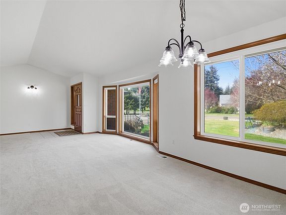 5th image of 3135 74th Avenue SE