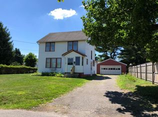 52 Reed St, Great Barrington, MA 01230