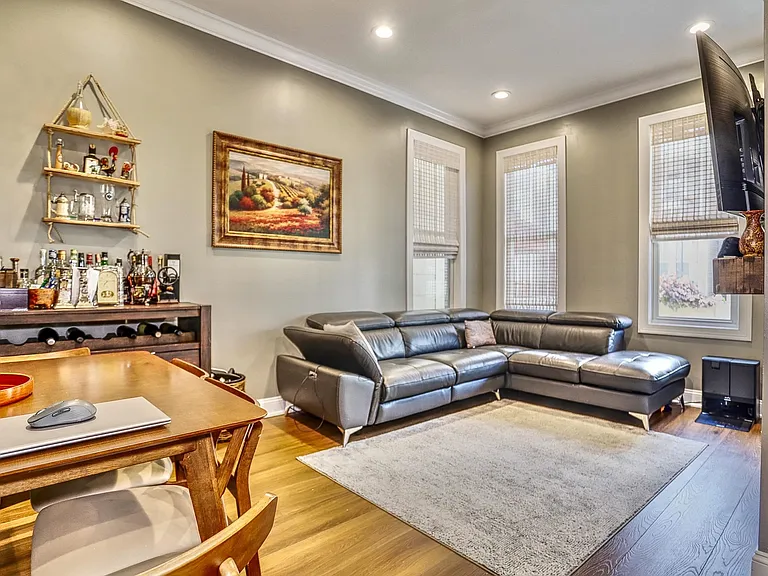 125 Oak St #1 — Photo 10