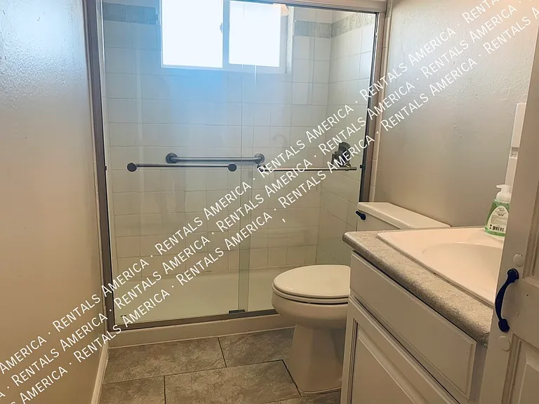 11433 N Hagen Dr — Photo 14