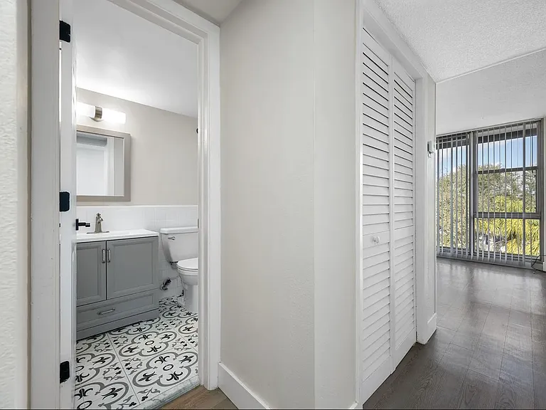 3554 1st Ave N #203 — Photo 11