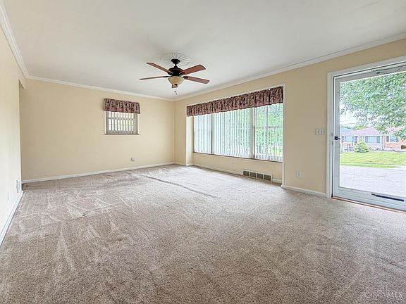 3rd image of 5982 Willow Oak Ln