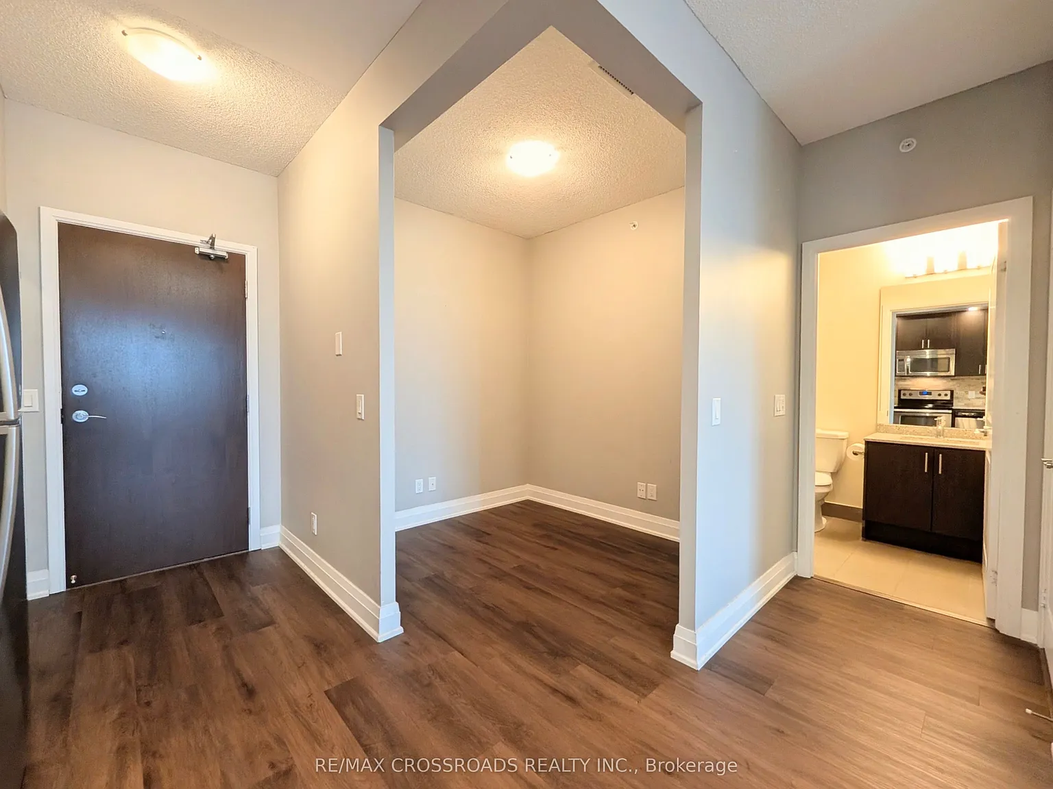 2 bed, $2,300 — Photo 4