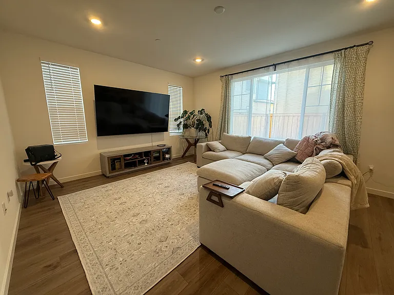 2533 Cyan Dr — Photo 4