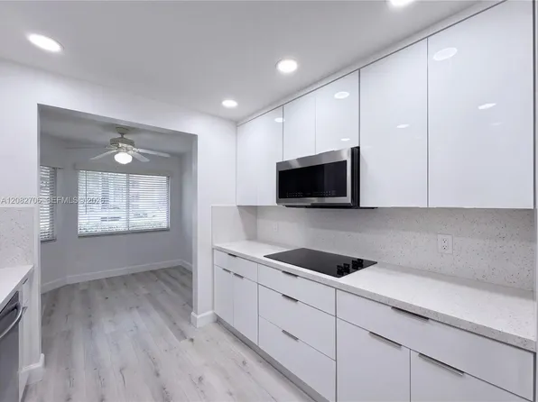 750 SW 138th Ave APT 103F, Pembroke Pines, FL 33027