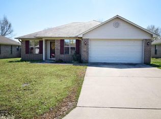 1745 Tuscany Dr, Conway, AR 72034