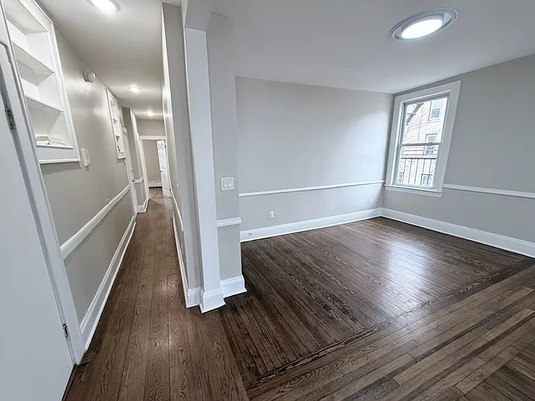 682 Summit Ave — Photo 8
