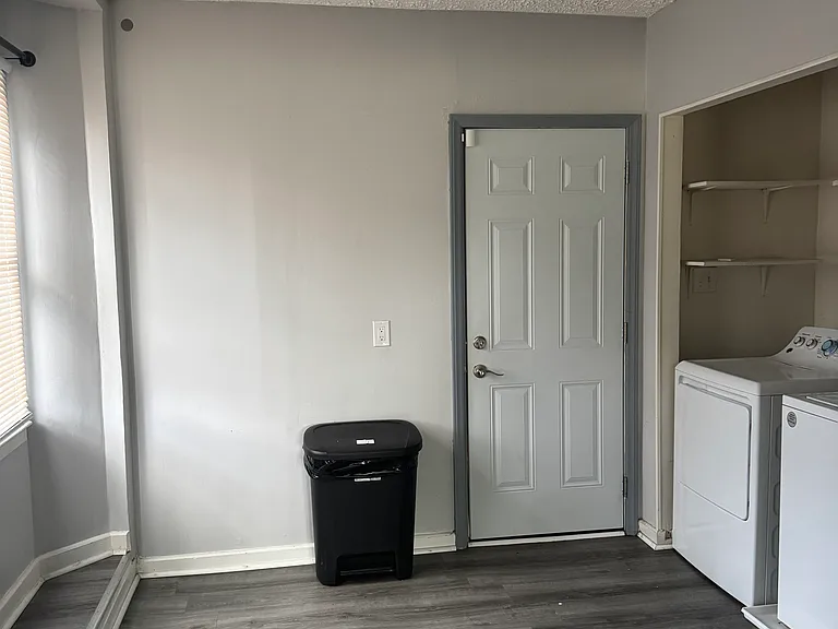 2221 Tolgate Rd — Photo 29
