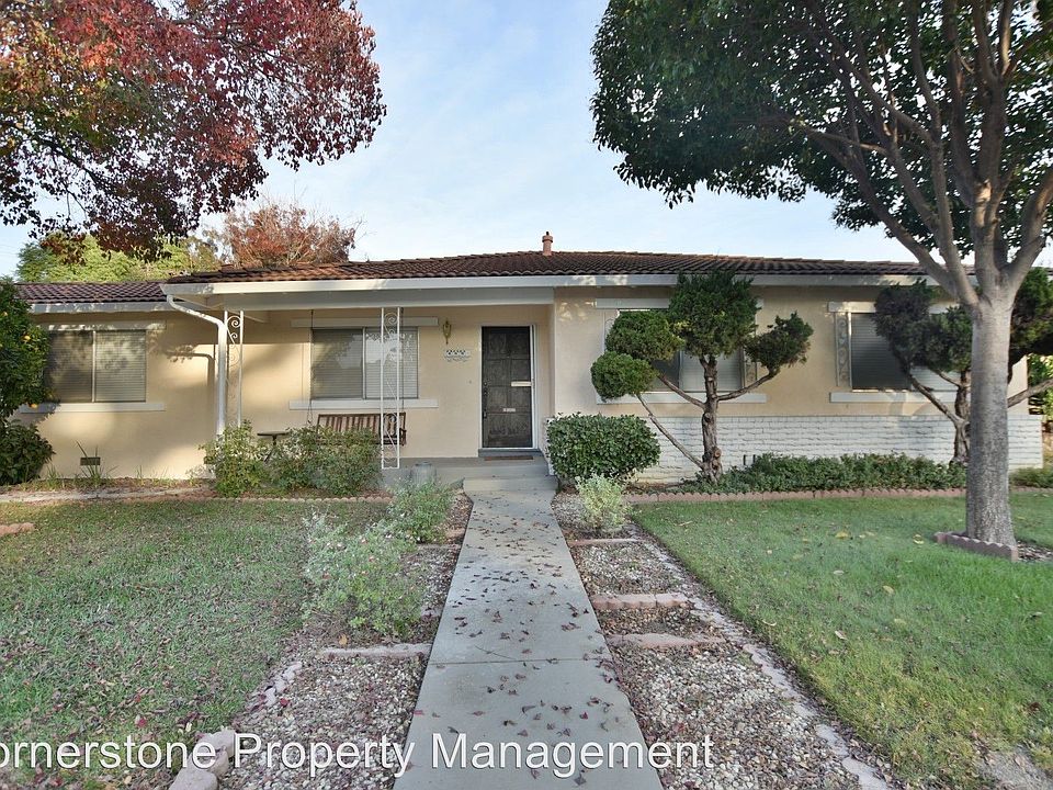 1st image of 488 Coakley Dr