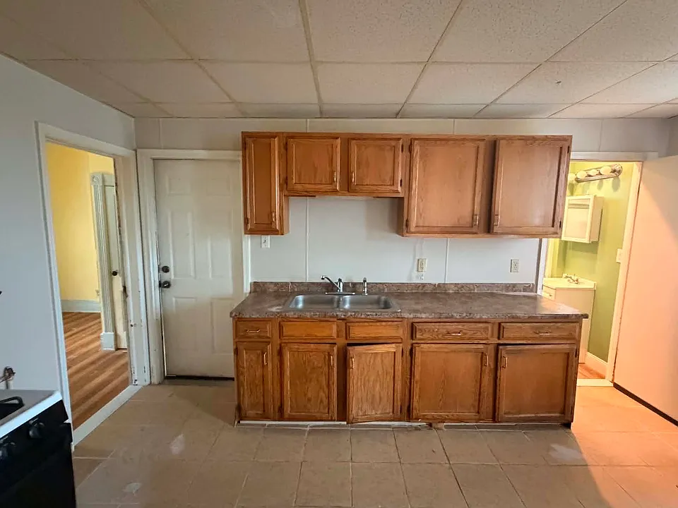 41 Glen Ave #2