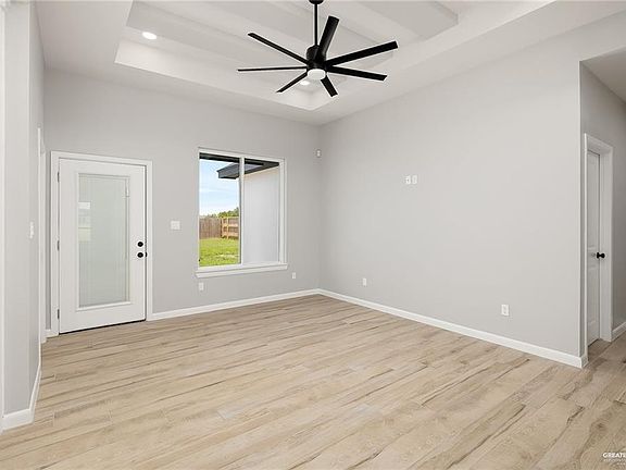 2nd image of 1938 Mimosa St