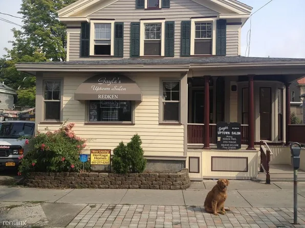 206 W Green St APT 1, Ithaca, NY 14850