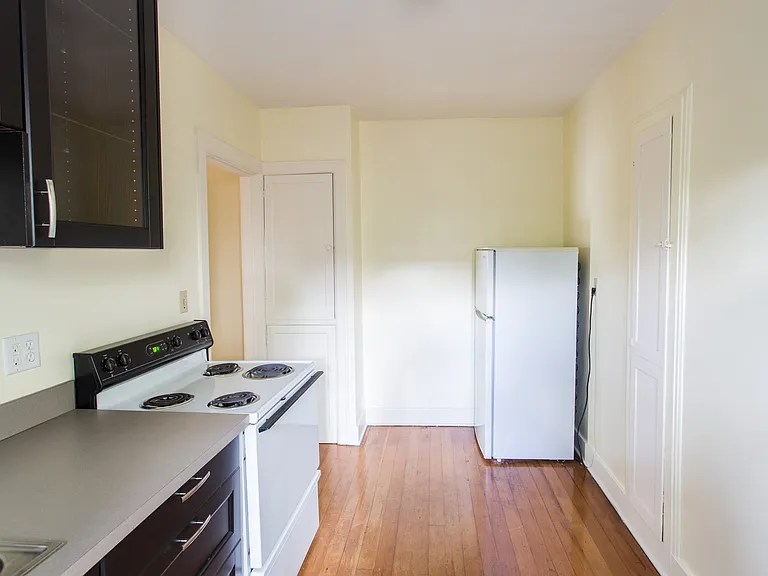 2102 SE 12th Ave #12 — Photo 2