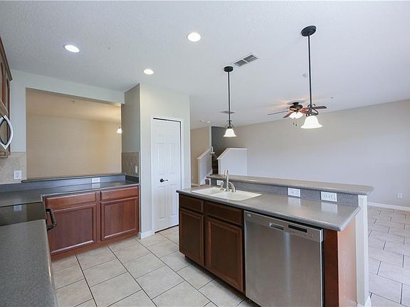 4th image of 2081 Cypress Bay Blvd