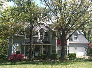 2400 N Common Dr, Fayetteville, AR 72703