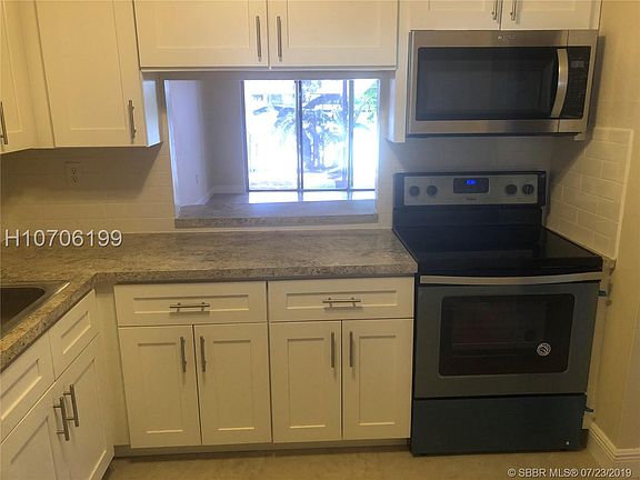 4th image of 5507 SW 24th Ave