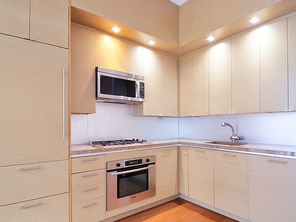 3rd image of 1600 Broadway APT 21E