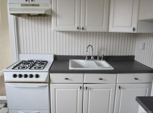 426 4th St #2L, Mamaroneck, NY