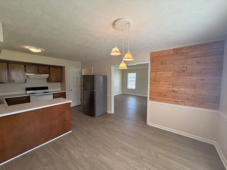406B Hazelwood Dr — Photo 5