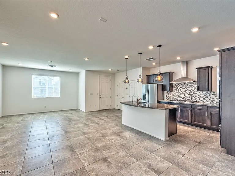 10640 Sariah Skye Ave — Photo 6