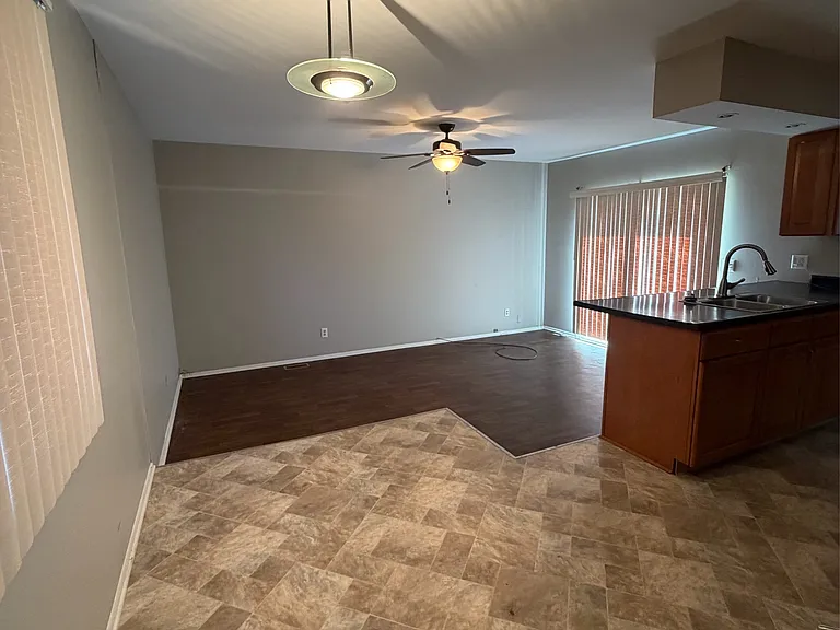 3318 W Jolly Rd — Photo 20