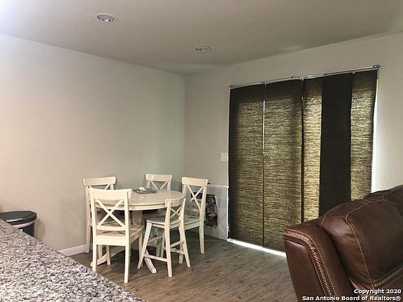 3rd image of 10119 Relic Oaks