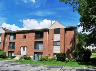 6 Brookside Dr APT 11, Exeter, NH 03833