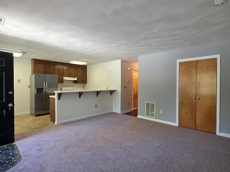 803 Roanoke Blvd — Photo 4