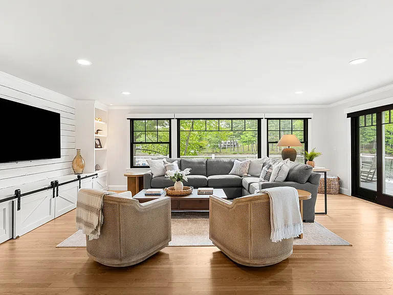 6 Sagamore Grv — Photo 27