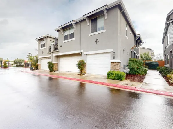 373 N Amedeo Ln #373, Clovis, CA 93611