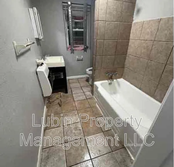 1207 Cannon St — Photo 6