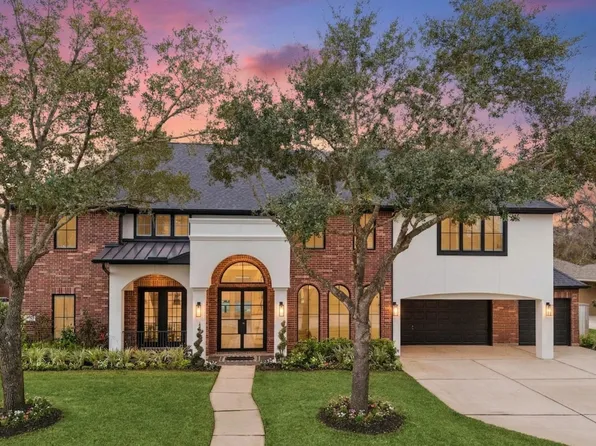 7714 Long Shadows Dr, Sugar Land, TX 77479