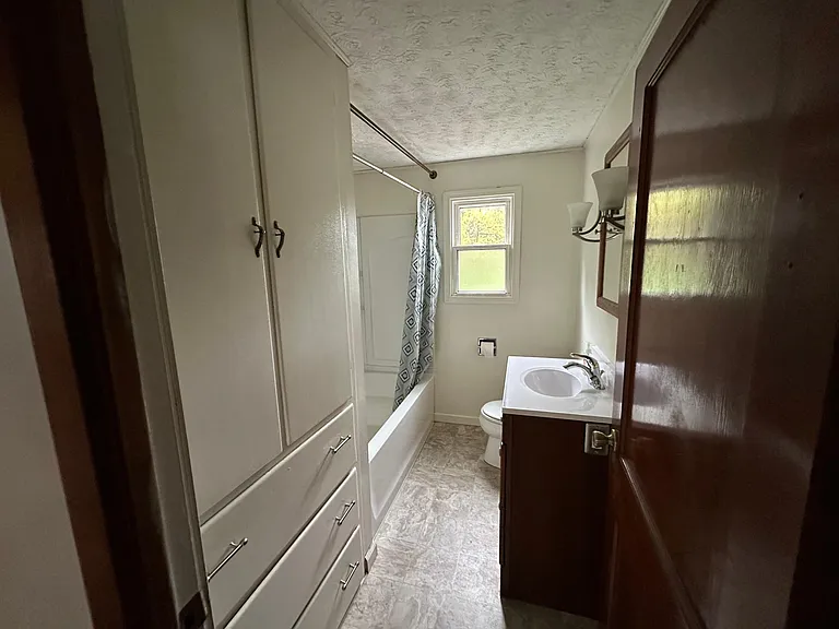 3225 Philmore Ave — Photo 14