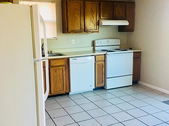 3rd image of 208 S Keeneland Dr #A