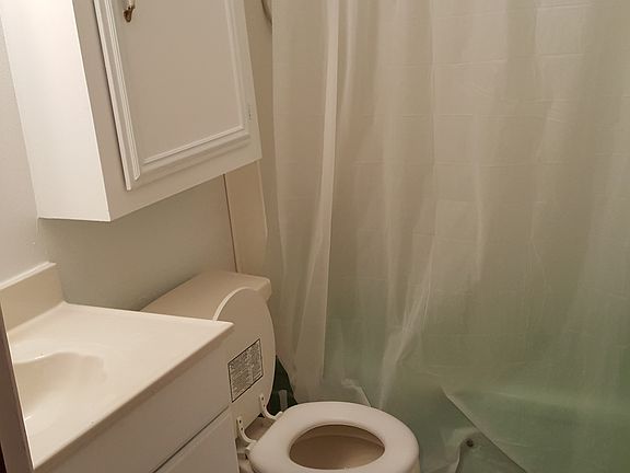 5th image of 709 Madewood Dr
