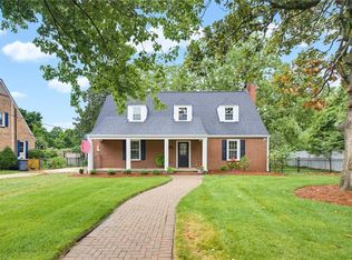 505 Salisbury St, Kernersville, NC 27284