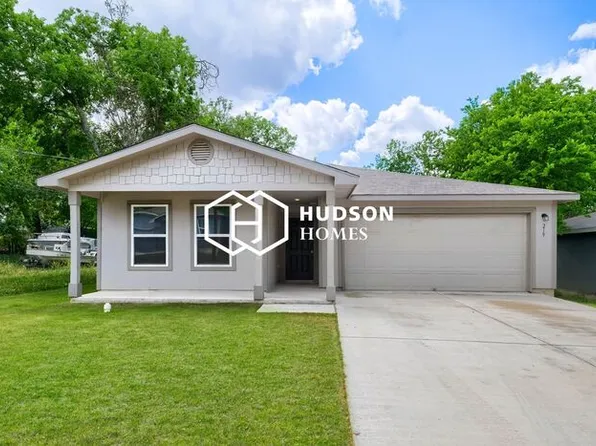 227 Lopez St, Seguin, TX 78155