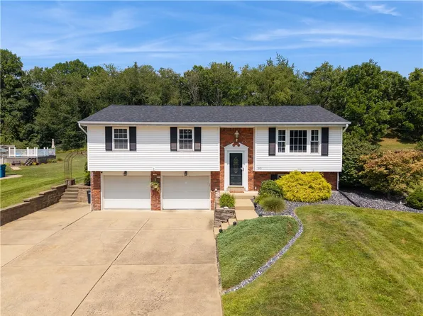 949 Rolling Meadows Dr, Greensburg, PA 15601