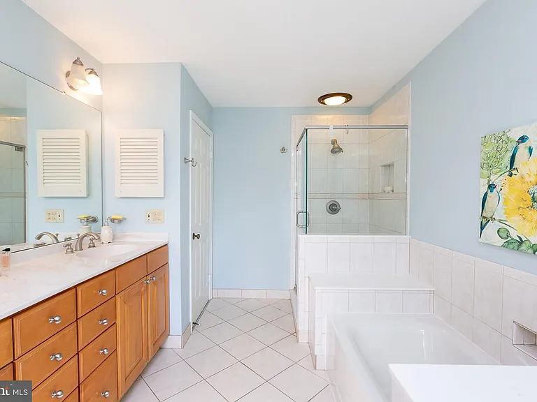 9808 Korman Ct — Photo 16