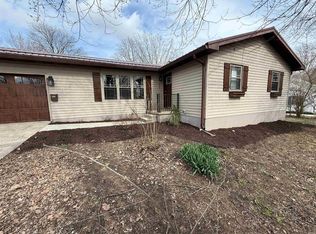 602 S 10th St, Petersburg, IN 47567