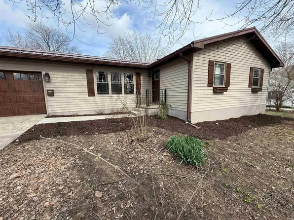 602 S 10th St, Petersburg, IN 47567