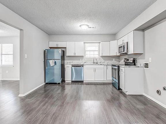 5th image of 4983 Wilburn Ave