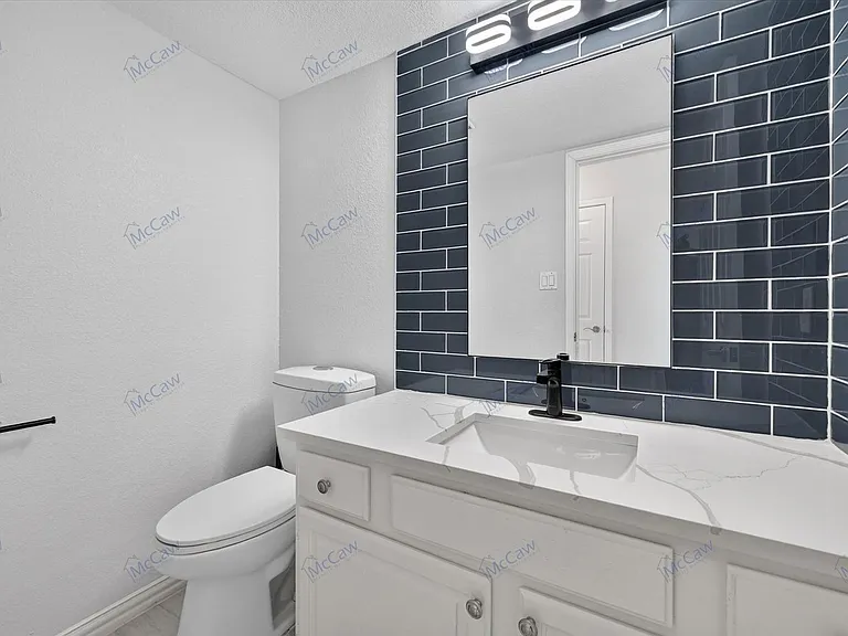 4301 Hudson Ave — Photo 18