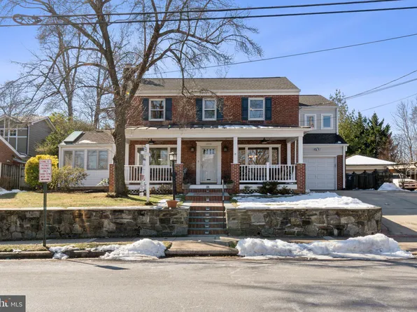 2772 Fort Scott Dr, Arlington, VA 22202