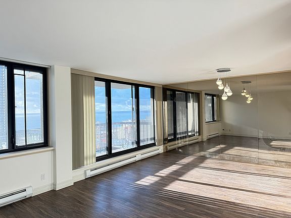Living room / Dining