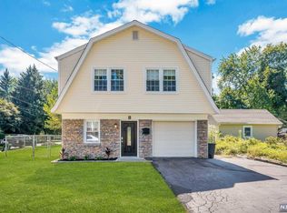 8 Pearl St, Montvale, NJ 07645