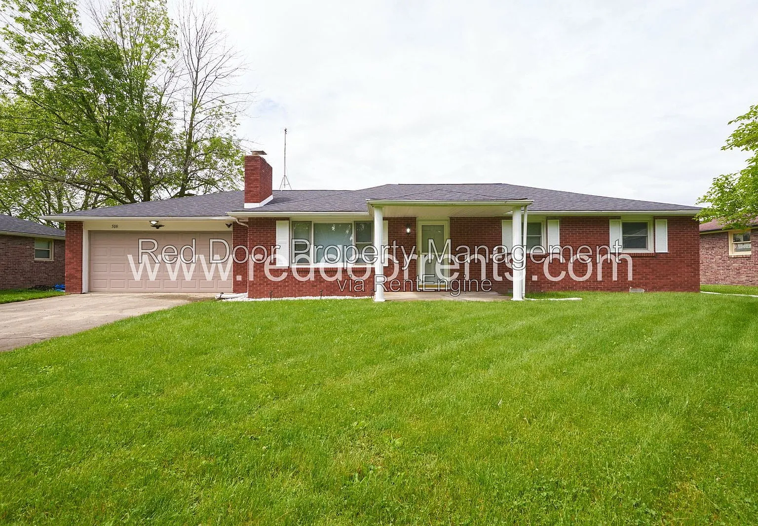 3 bed, 1.0 bath, 1305 sqft, $1,595 — Photo 1