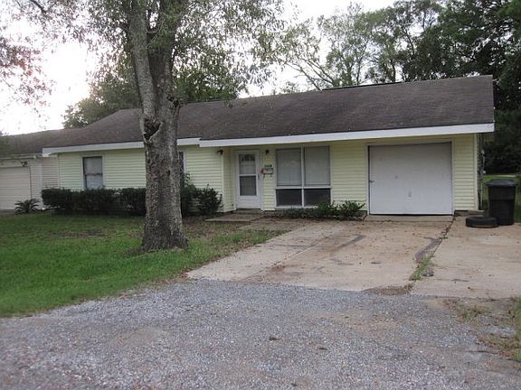 2nd image of 1028 Avenue E