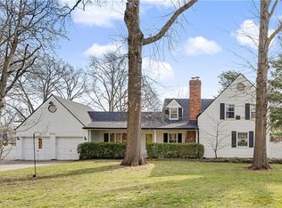 6915 Reeds Rd, Prairie Village, KS 66208